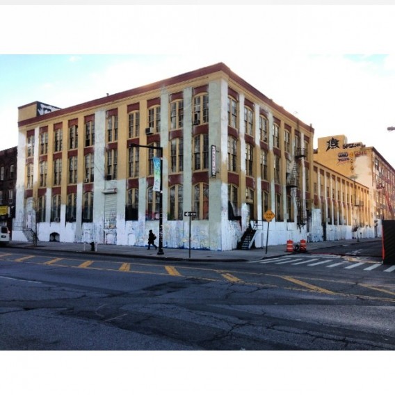 5pointz_white1